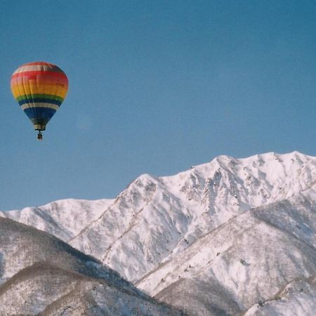ペンション ちゃうちゃう Bed & Breakfast Hakuba Dış mekan fotoğraf