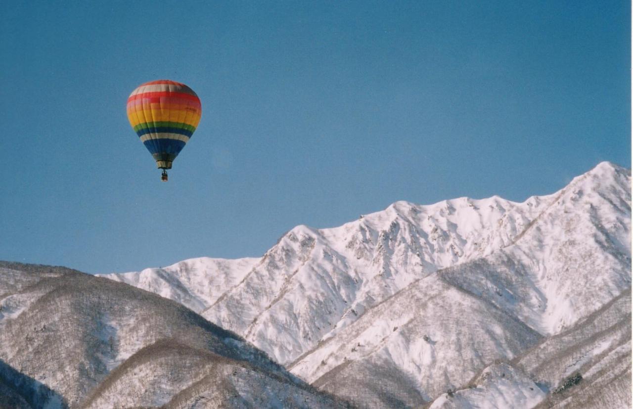 ペンション ちゃうちゃう Bed & Breakfast Hakuba Dış mekan fotoğraf